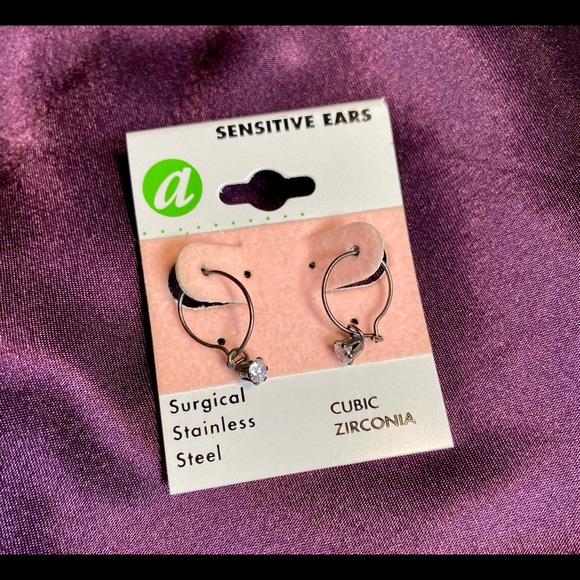 🌟Stainless Steel Small CZ Earrings🌟 - Picture 1 of 5